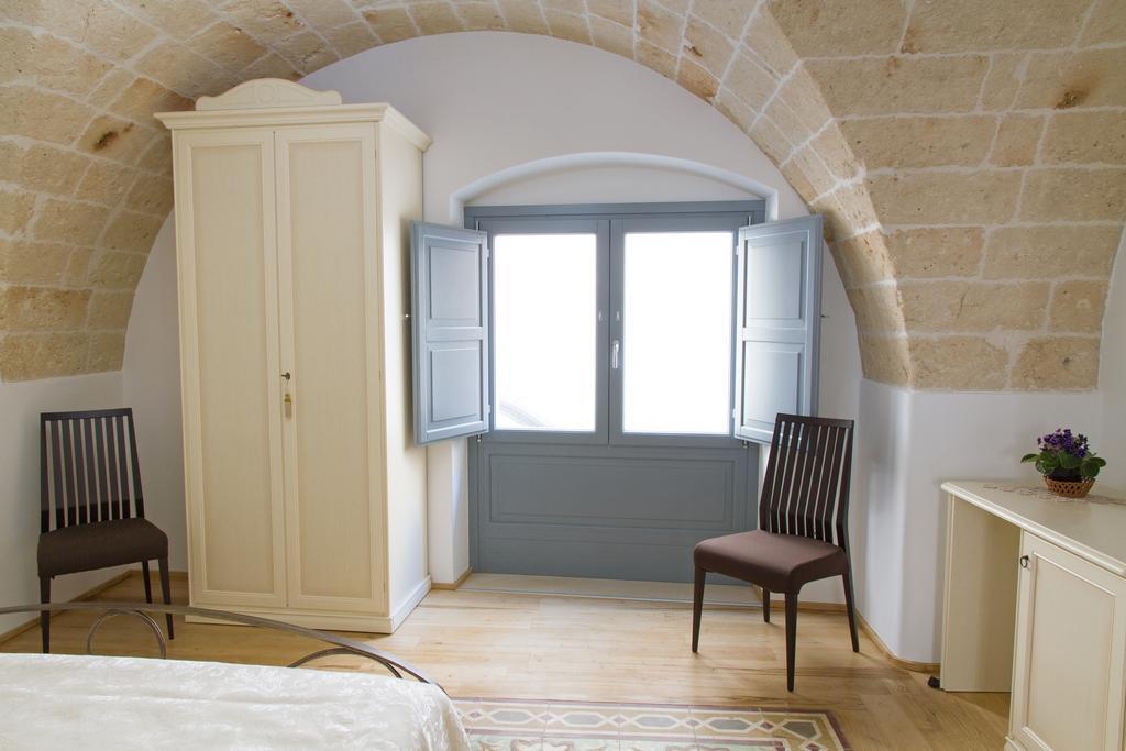 Don Pedro Di Toledo Hotel Monopoli Room photo